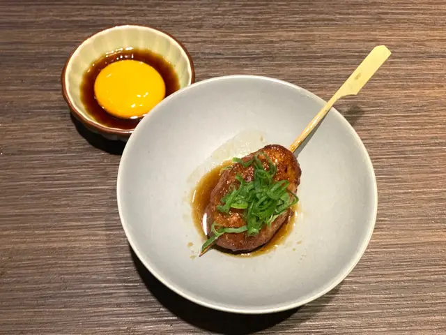 自家製雞肉丸配黃金蛋