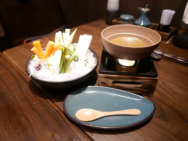 木戶自家製蟹味噌配鮮雜菜條