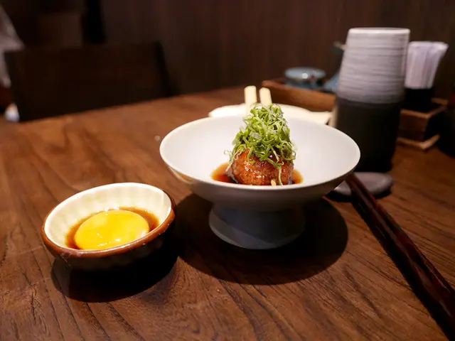 自家製雞肉丸配黃金蛋