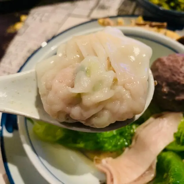 菜灼鹽搞唔餃(菜苗餃)