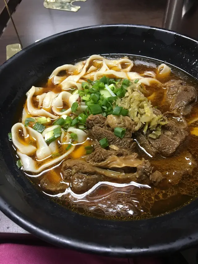 台灣的味道！湯底唔會太膩、牛肉有咬口！