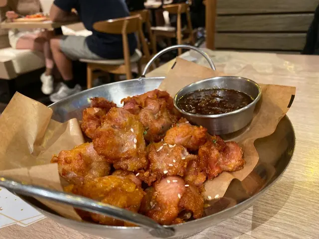 黃金蒜香無骨雞