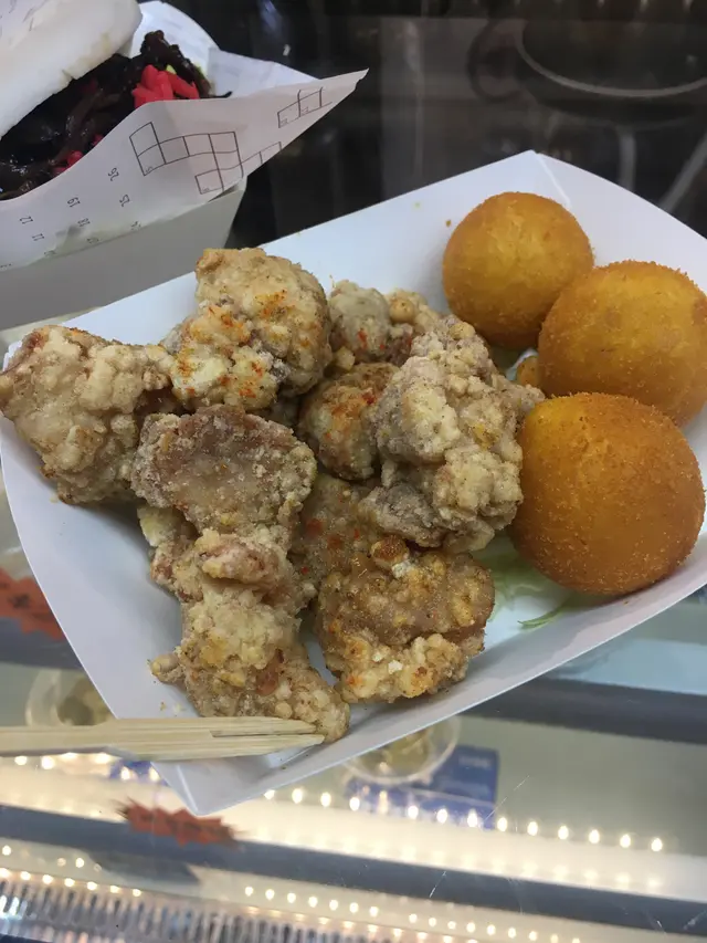 鹽酥雞同香芋地瓜球