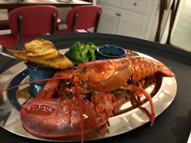 大大隻新鮮龍蝦