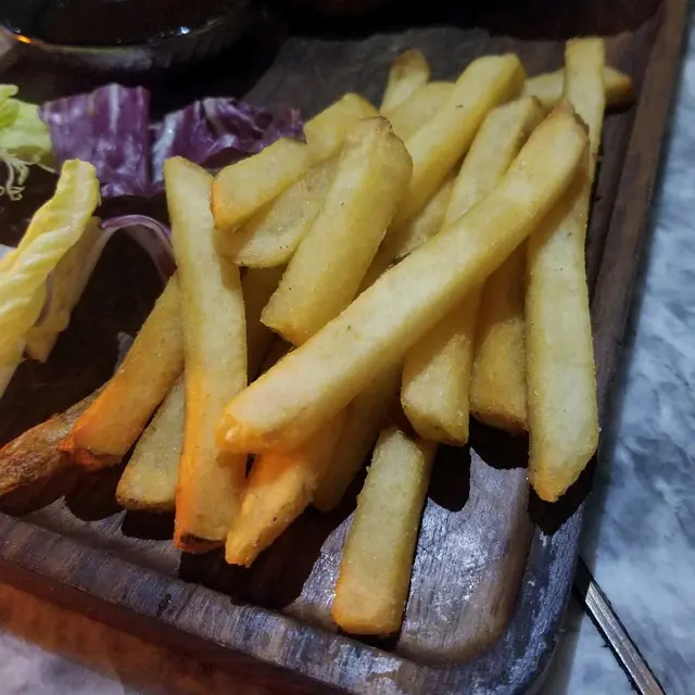 特式烤春雞全隻配薯條