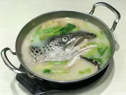蘿蔔魚腐魚頭鍋