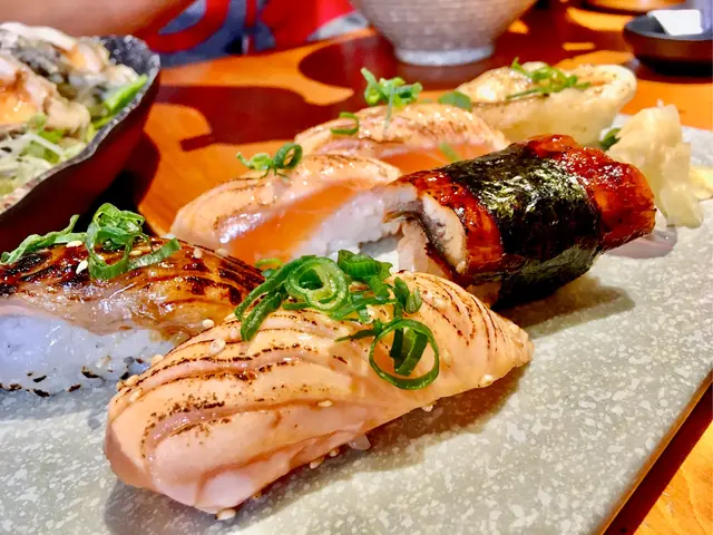 炙燒三文魚壽司