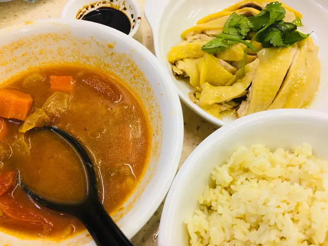 一個餐有湯+海南雞飯+飲品