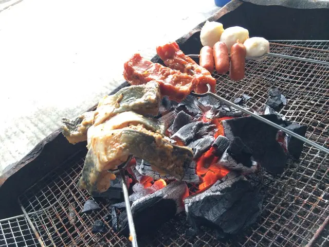 沙嗲鱔柳、金沙骨、墨魚丸、芝士腸