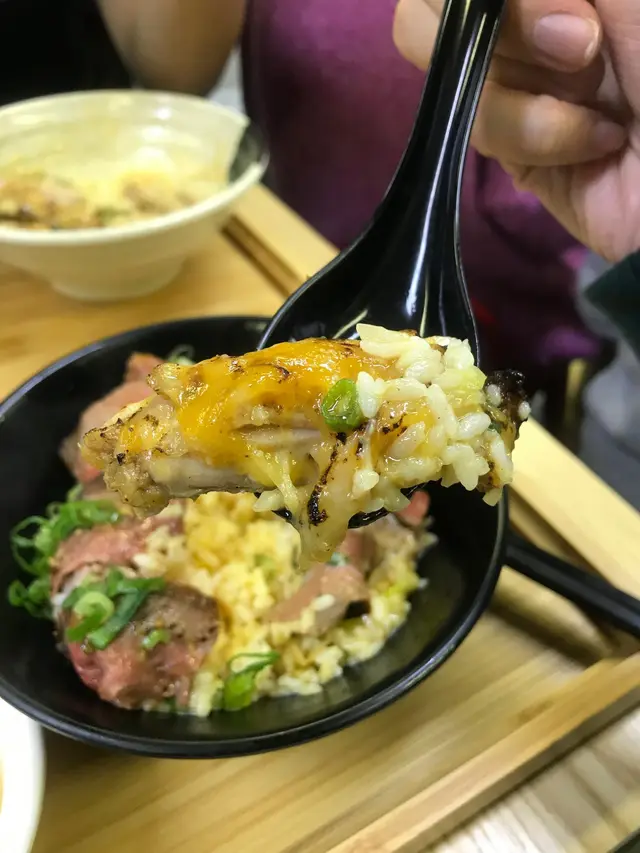 照燒慢煮鳥肉芝士爆丼