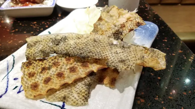 脆脆燒三文魚皮