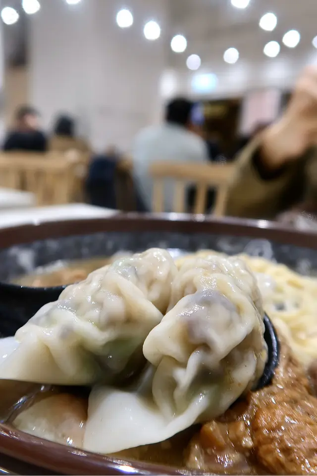 黑松露雞肉水餃