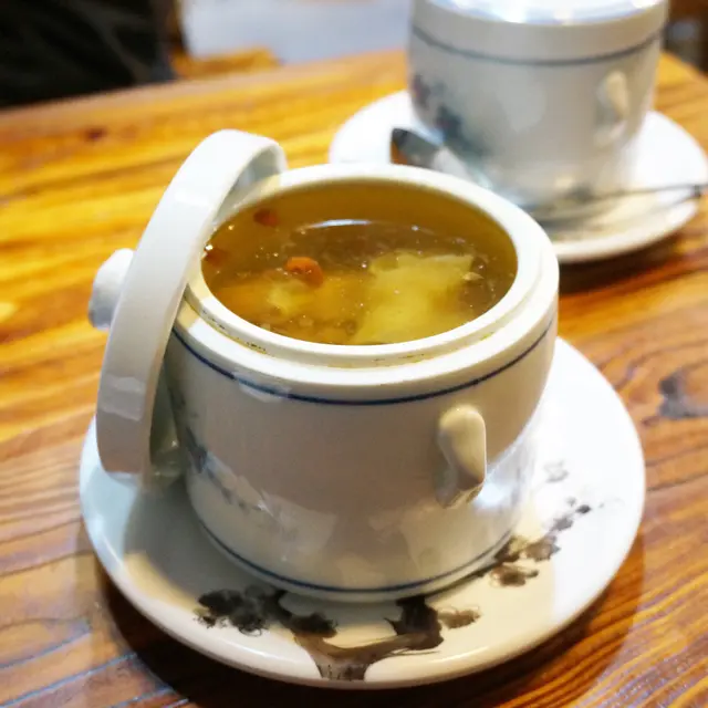 花膠螺頭炖雞湯