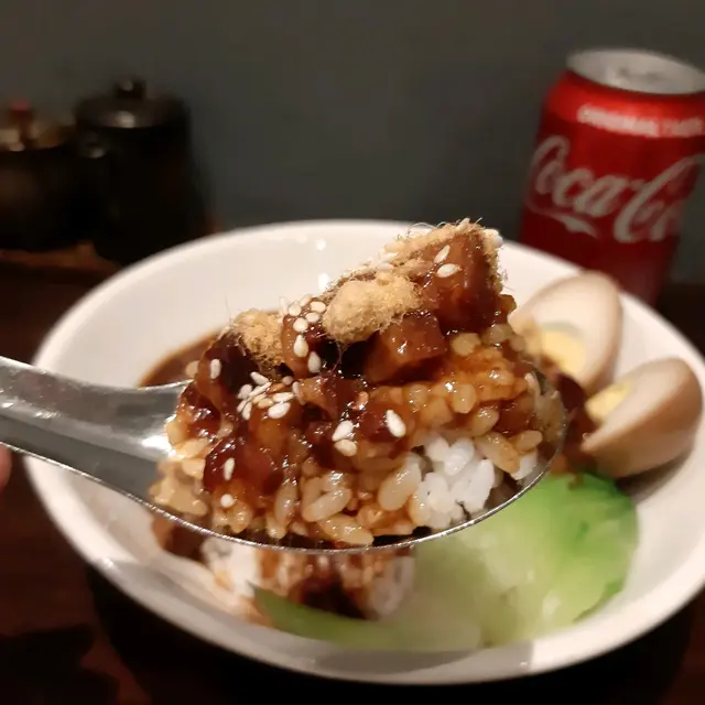 肉燥滷蛋飯