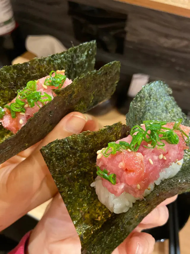 因為有2人,師傅好貼心地將佢一件一分為2,魚肉細膩,肥美