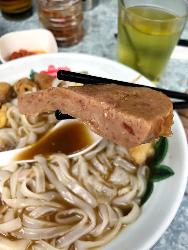 午餐肉厚成咁，認真抵食夾大件