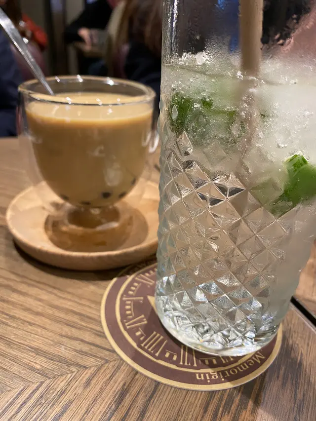 熱人蔘烏龍珍珠奶茶、凍青檸青桔仔梳打