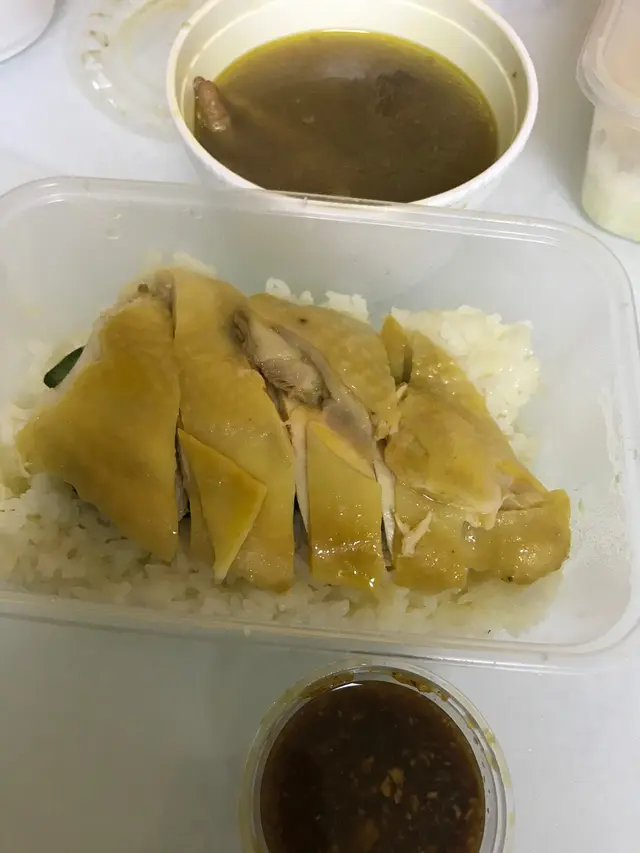 好味！職員好有禮貌；只係飯唔夠熱，會再幫襯。加油！