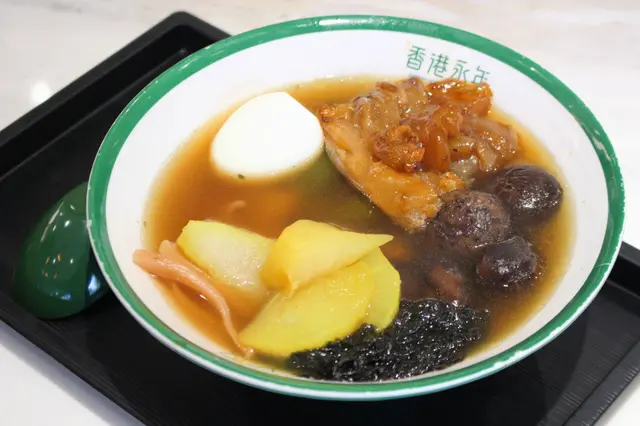 魷魚、流心蛋、牛筋、紫菜、白蘿蔔、冬菇