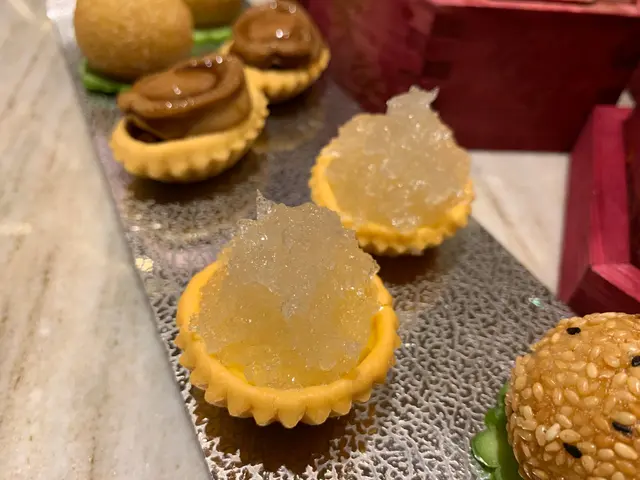 好矜貴嘅燕窩蛋撻！😍
燕窩份量毫不吝嗇，
曲奇撻皮鬆化，蛋香十足。