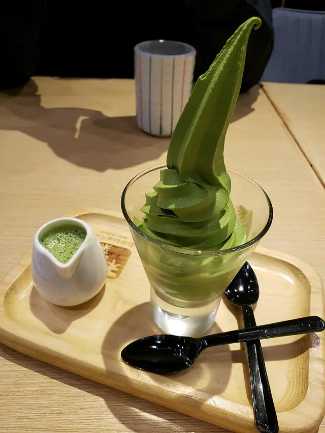 宇治抹茶阿法奇朵
