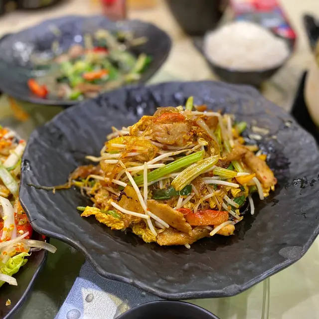 馬拉盞豬頸肉炒粉絲