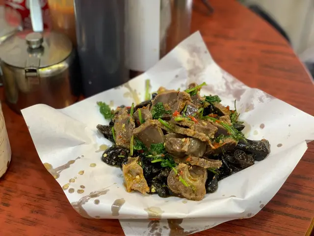 嘩,好大份呀,份量好多,
自家調配嘅麻辣汁,加上芫茜、蒜蓉等,
微辣惹味!🌟推薦❗️