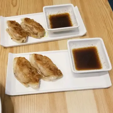 新猪肉椰菜煎饺