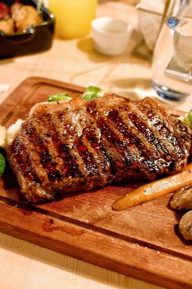 香煎澳洲黑毛安格斯西冷