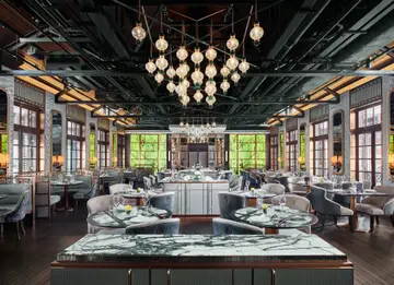 預訂Behind the Kitchen Door Dinner Tasting Menu可享免費殿堂叉燒  (供全檯享用)