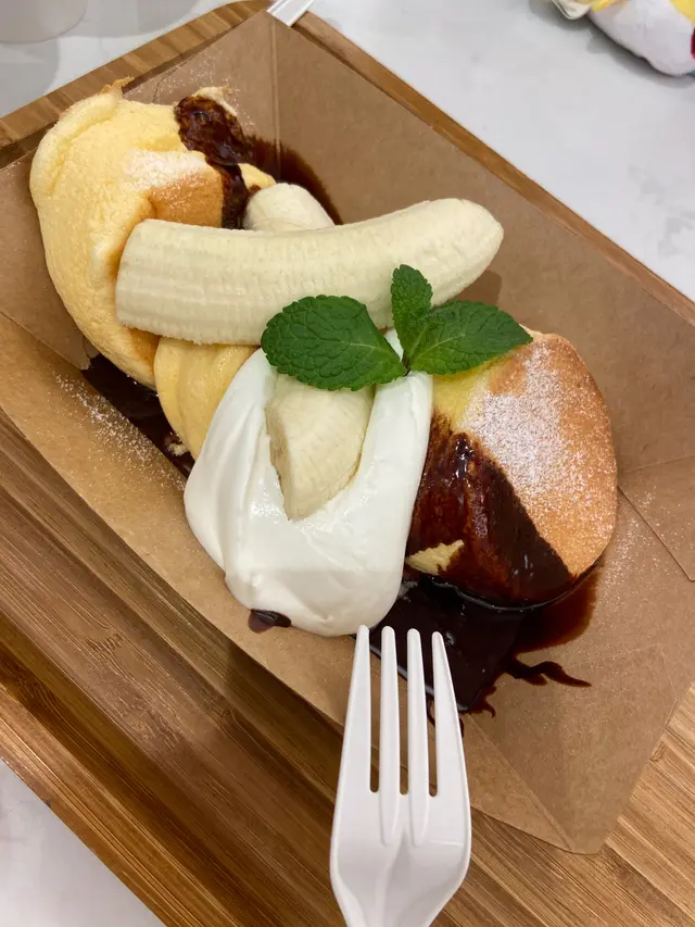 忌廉好味,班戟無驚喜,賣相一般