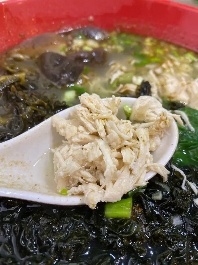 雞絲撕得幼細,無肥膏,夠健康