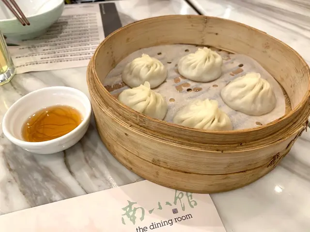 皮算薄，肉較細粒，汁鮮甜