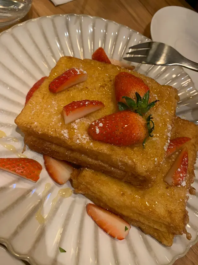 strawberry  frenchtoast