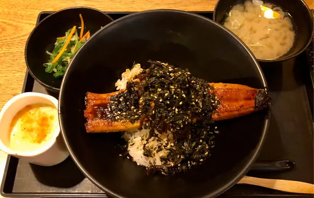 鰻魚定食