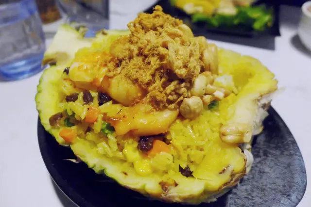 泰式菠蘿海鮮炒飯