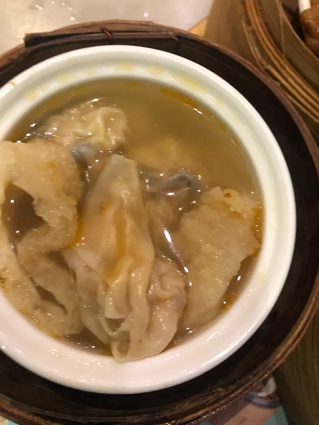 魚肚水餃