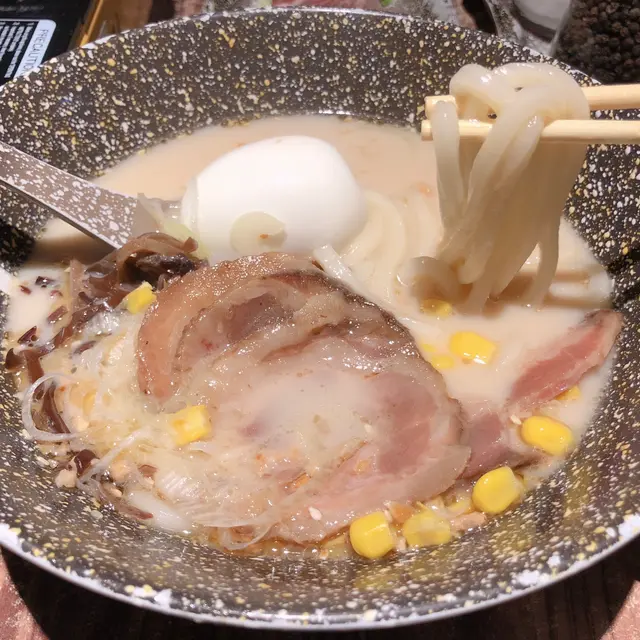 自家製叉燒贊岐手打烏冬 配豬骨湯底