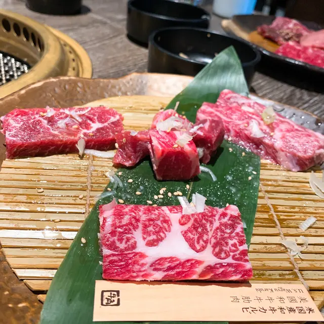 牛肋肉四品燒肉盛合