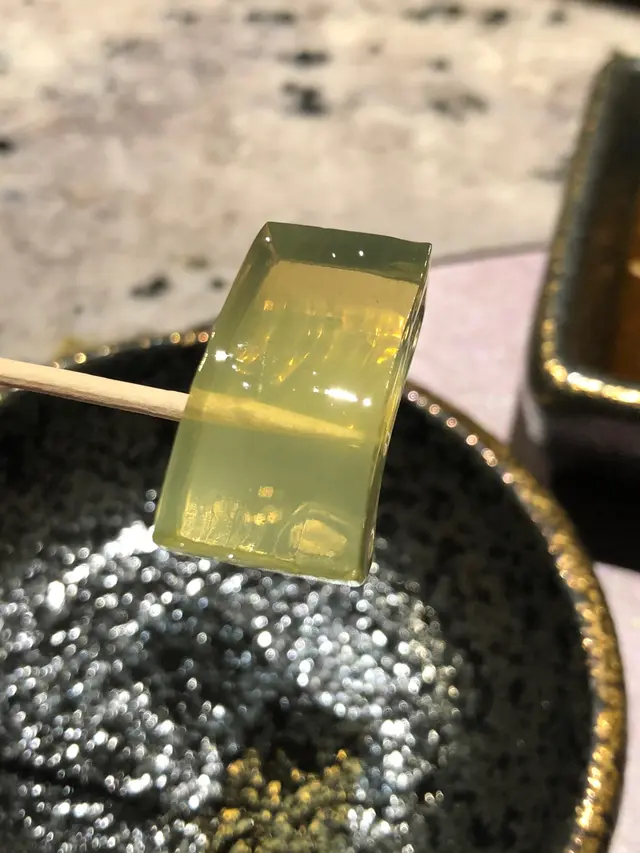 用來清一清用完鵝肝的青檸啫喱,好得意好味