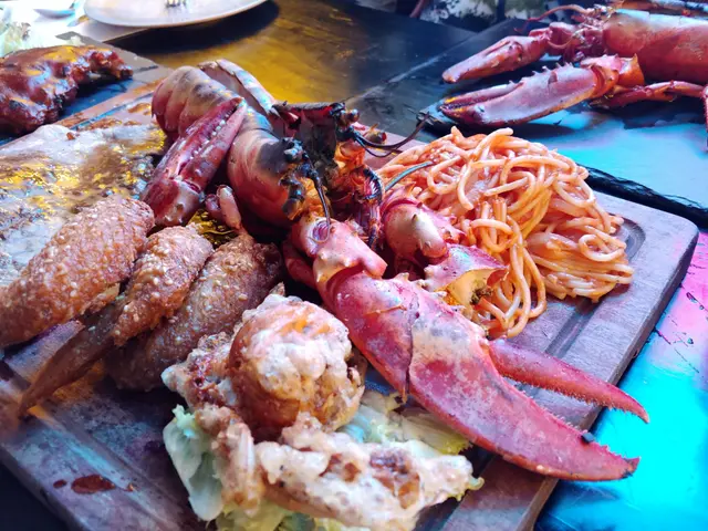 門西牛魔王 vs 蝦兵蟹將 Luxury Platter $329