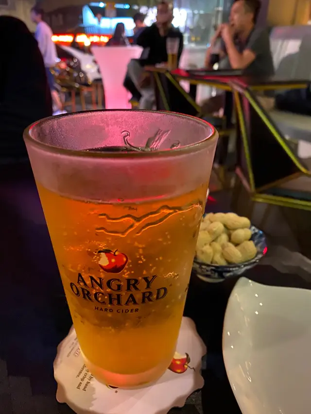 Angry Orchard Crisp Apple Cider