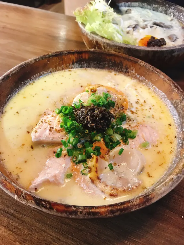 黑松露忌廉海鮮烏冬