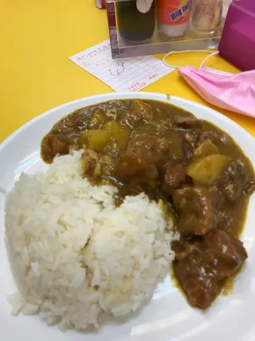 咖哩牛腩飯