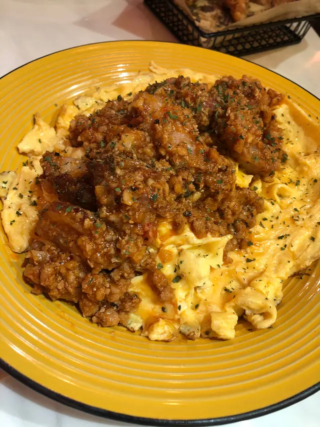 辣架傻豬豬豬頸肉泰式肉碎日本蛋包飯