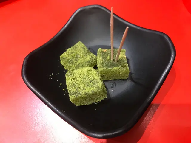 抺茶蕨餅 