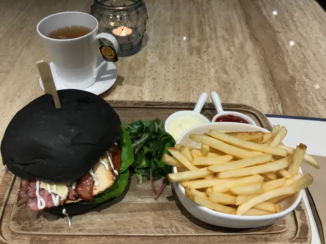 雞肉煙肉芝士漢堡