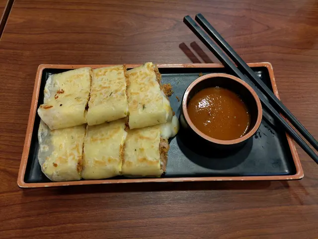 起司肉鬆蛋餅