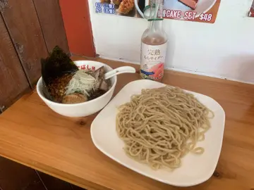 黑油豚骨沾麵