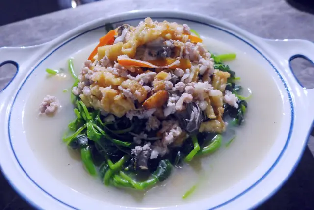 蠔仔肉碎浸時蔬